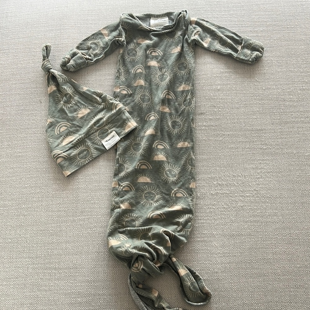 Emerson & Friends luxury bamboo layette + hat.